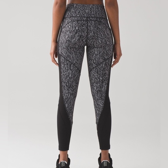 Lululemon Fit Physique Tight - Picture 3 of 12